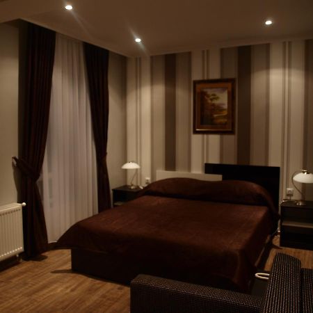 Hotel Mimoza Razgrad Extérieur photo