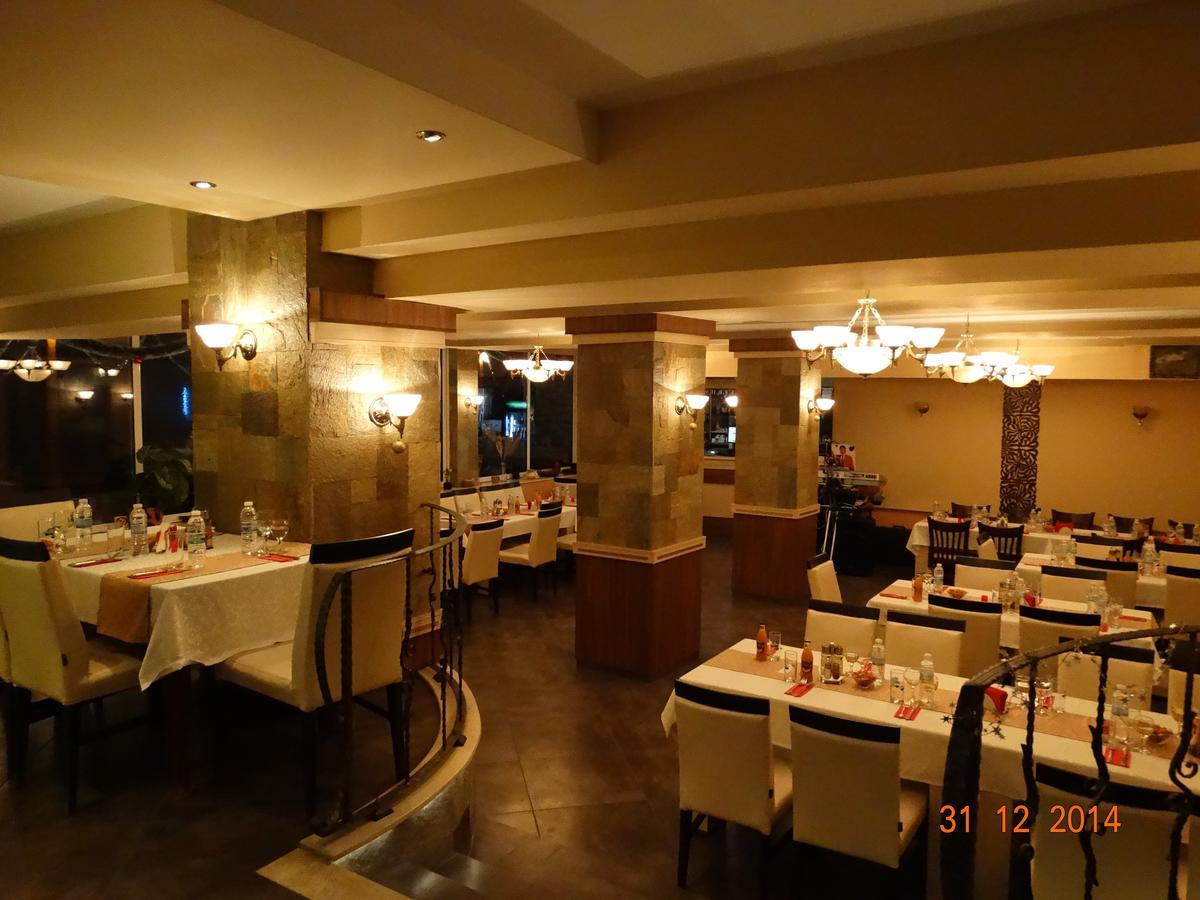 Hotel Mimoza Razgrad Extérieur photo
