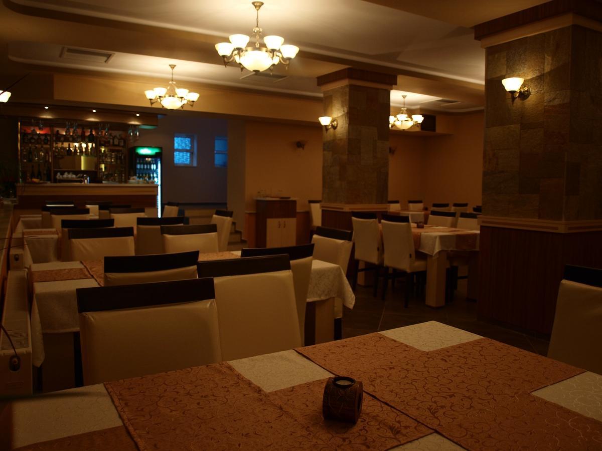 Hotel Mimoza Razgrad Extérieur photo