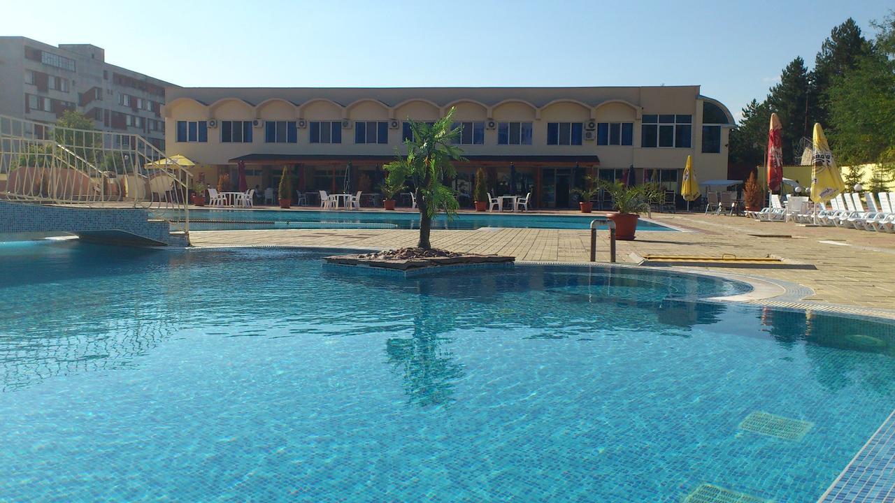Hotel Mimoza Razgrad Extérieur photo
