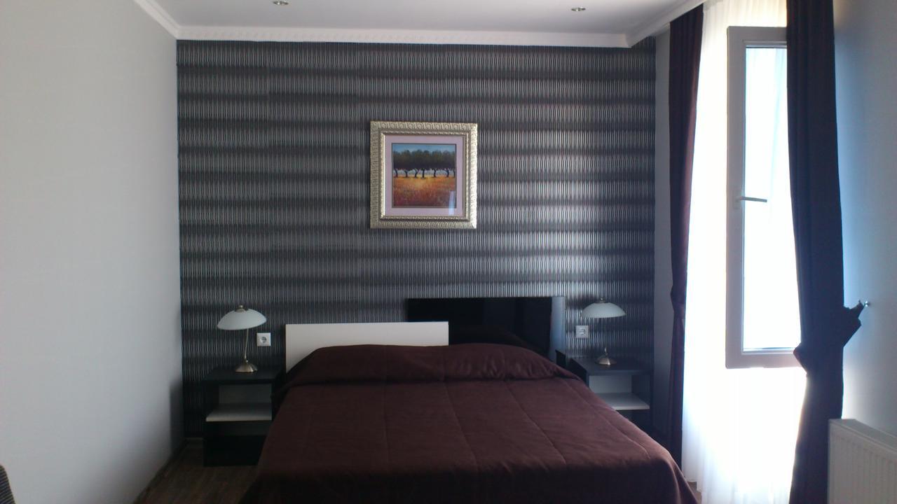 Hotel Mimoza Razgrad Extérieur photo