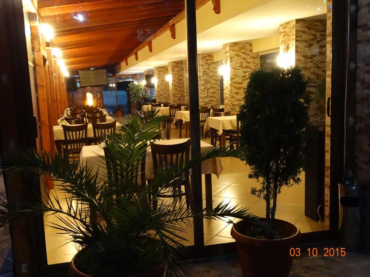 Hotel Mimoza Razgrad Extérieur photo