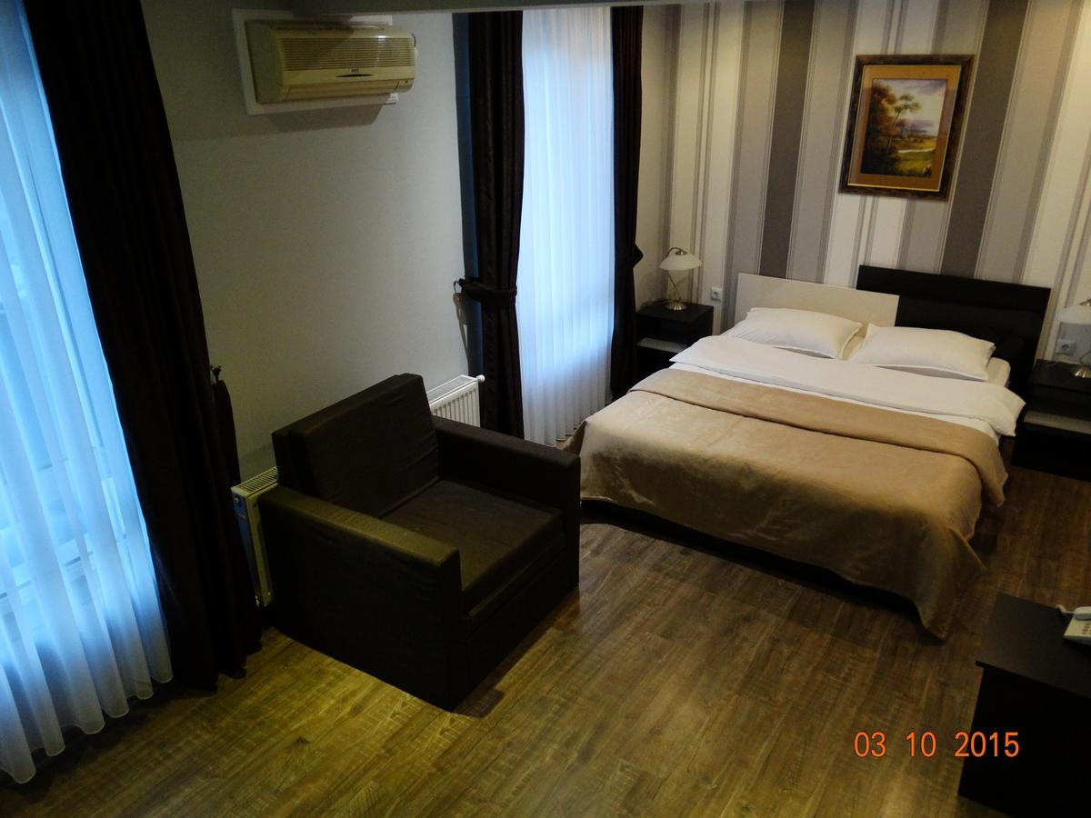Hotel Mimoza Razgrad Extérieur photo