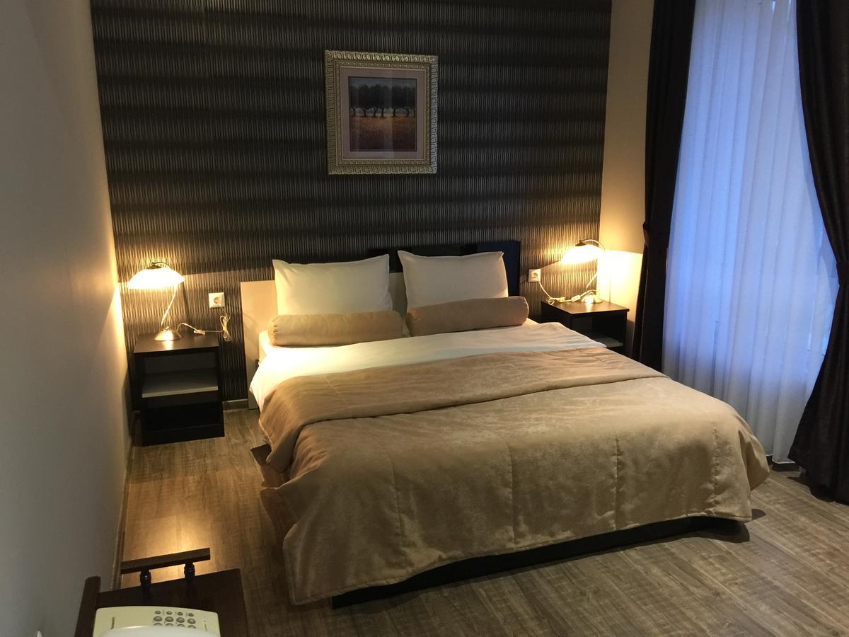 Hotel Mimoza Razgrad Extérieur photo